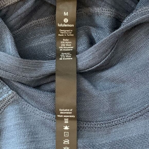 Lululemon Men's Navy Blue Sweater - Picture 8 of 8